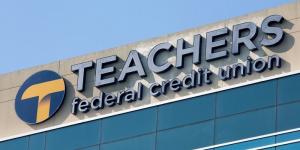 Aktionen der Federal Credit Union für Lehrer: 100 $, 400 $ Prüfungsboni (bundesweit)