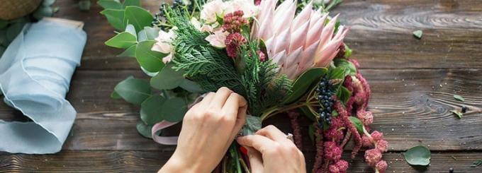 Cum să economisiți bani pe florile de Ziua Îndrăgostiților