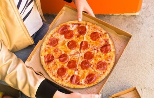 blaze pizza δωρεάν μεγάλη πίτσα με τρεις αγορές