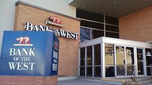 Bank of the West Promotions: 25 $, 250 $, 600 $ Überprüfungs- und Empfehlungsboni (viele Staaten)