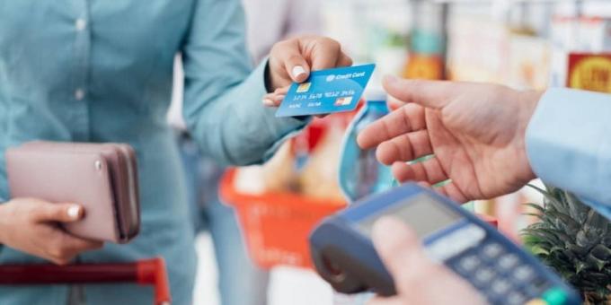 Jak moudře používat kreditní kartu a odměny