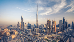 अमीरात एयरलाइंस राउंड-ट्रिप डेट्रॉइट, एमआई से दुबई, संयुक्त अरब अमीरात के लिए $८६० से शुरू