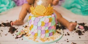 Ezek az üzletek ingyenes Smash süteményeket kínálnak a baba 1. születésnapjára