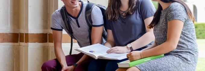 Как студенты могут сэкономить на учебниках для вузов