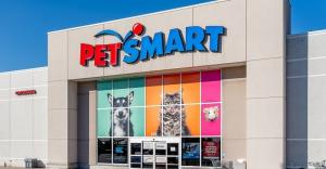 عروض PetSmart الترويجية: احصل على مكافأة قدرها 10 دولارات مع شراء بطاقة هدايا بقيمة 50 دولارًا ، إلخ