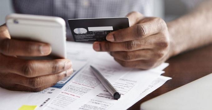 Kuinka kauan sinun tulee säilyttää luottokorttitiedot?